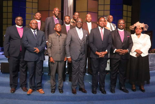 EFZ Board members pose for a photo with the republican president